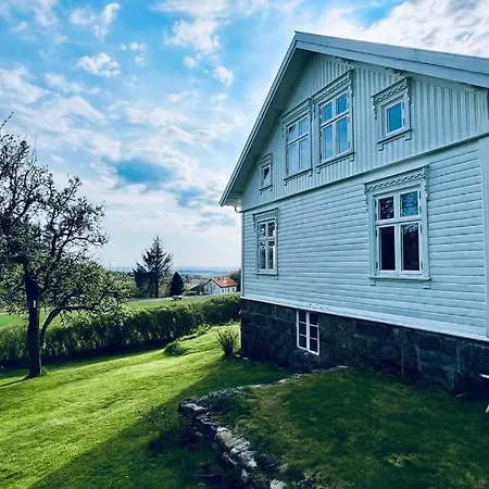 Idyllisk Pa Lista 度假居 *